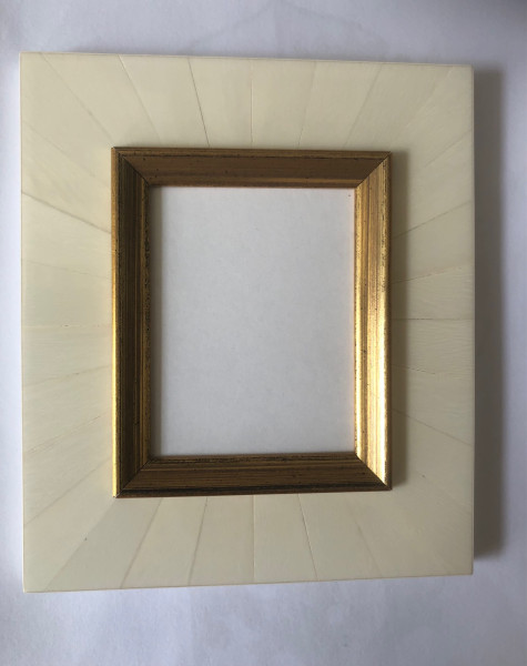 Fotorahmen mit Mammutellfenbein belegt Bildmaß 7x9 cm außen 14.5x12,5 cm